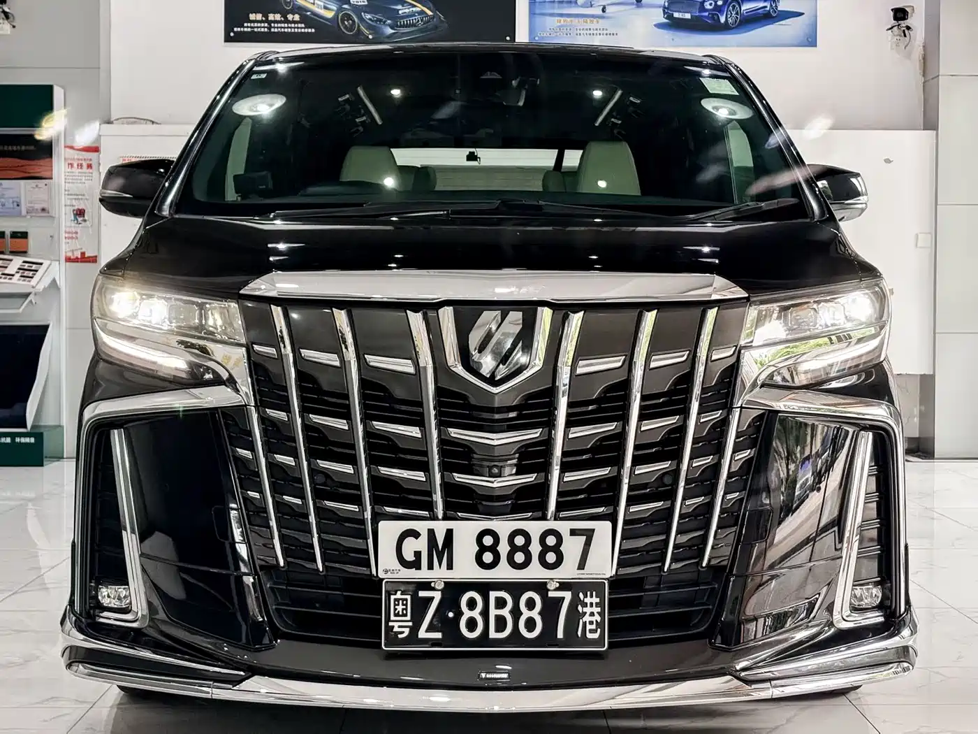 Toyota Alphard 2018 Facelift 3.5L Premium Edition фото 3