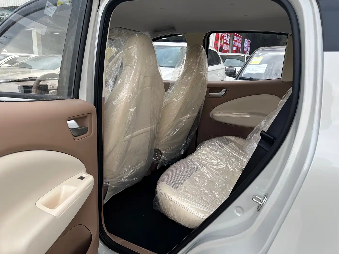 WULING AUTOMOBILE HONGGUANG MINIEV