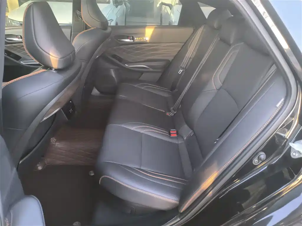 Toyota Avalon 2024 Hybrid 2.0L Luxury Edition фото 16