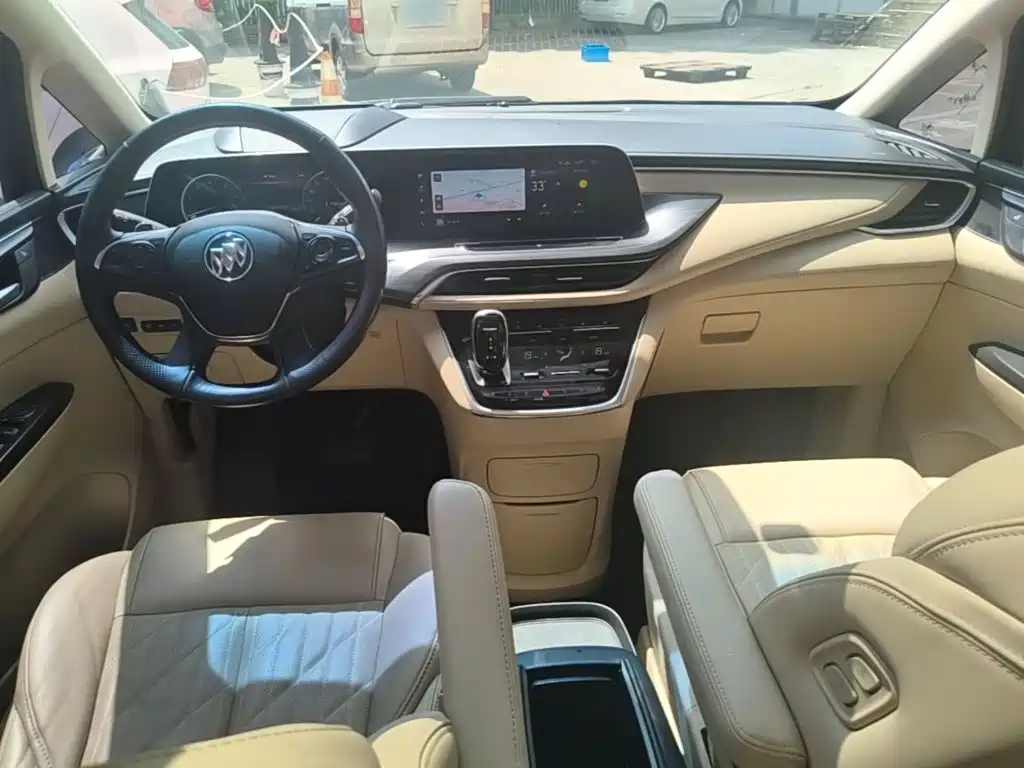 Фото 10 - Buick GL8