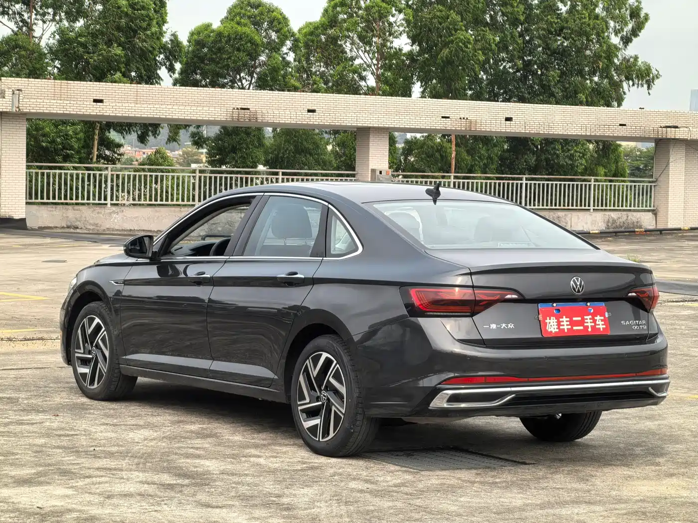 Volkswagen Sagitar 2023 Model Year 200TSI DSG Surpass Edition фото 14