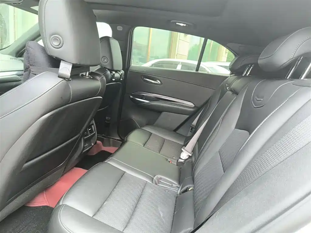 Cadillac XT4 2021 28T FWD Technology Edition фото 17
