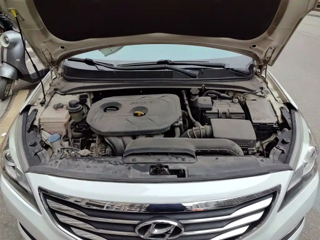 Hyundai Mistra 2014 1.8L Auto Smart GLS фото 11