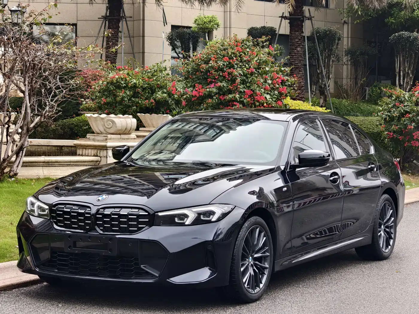 BMW 3 Series 2024 325Li M Sport Shadowline Package
