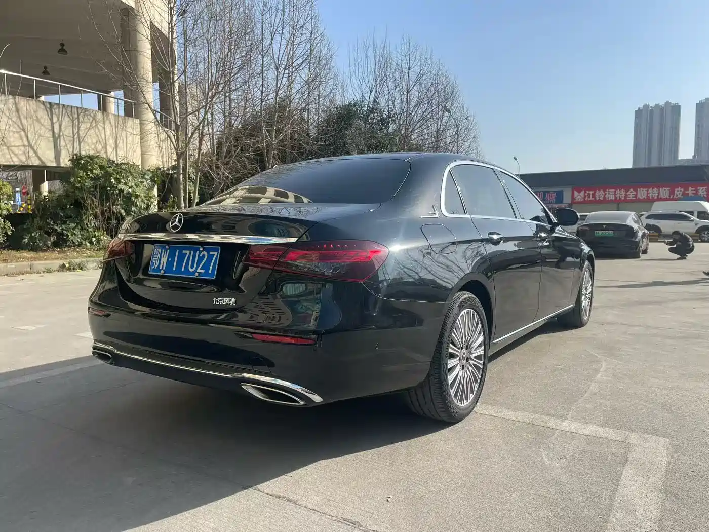 MERCEDES-BENZ E CLASS