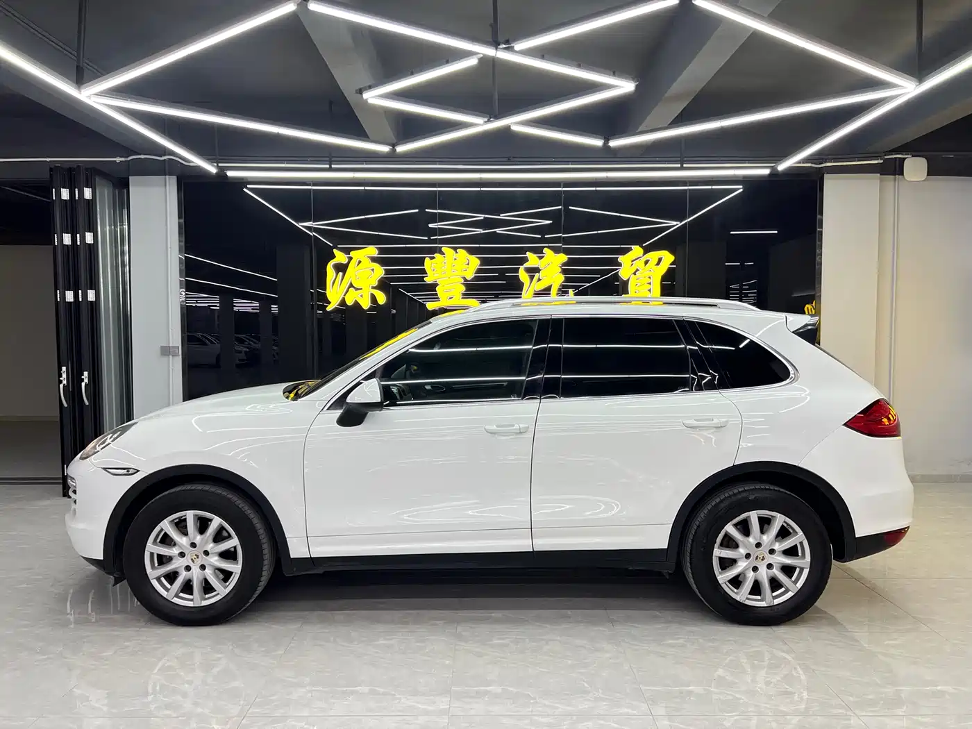 Porsche Cayenne 2011 Cayenne 3.0T фото 7