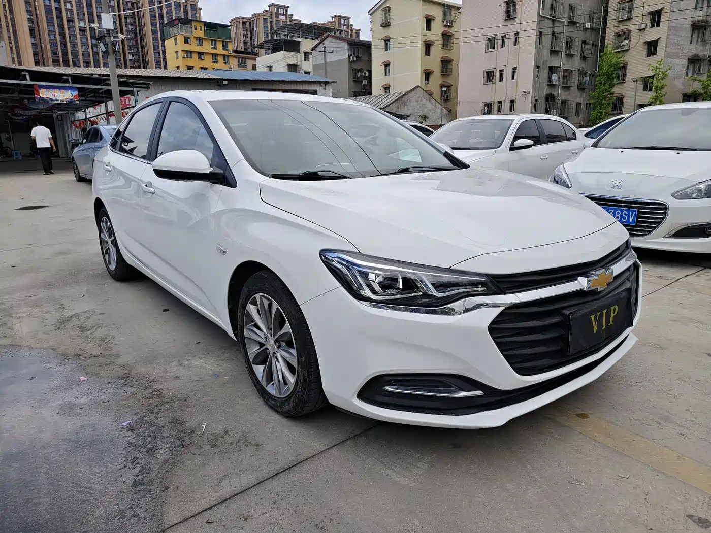 CHEVROLET CRUZE