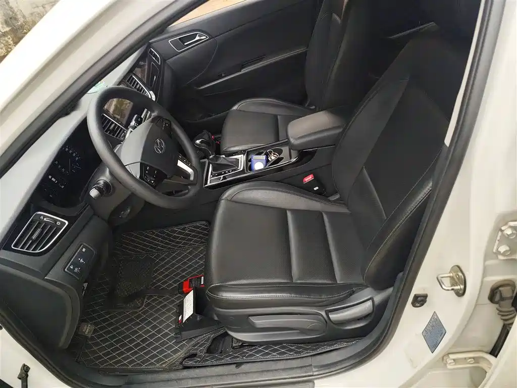Hyundai Mistra 2014 1.8L Auto Smart GLS фото 15