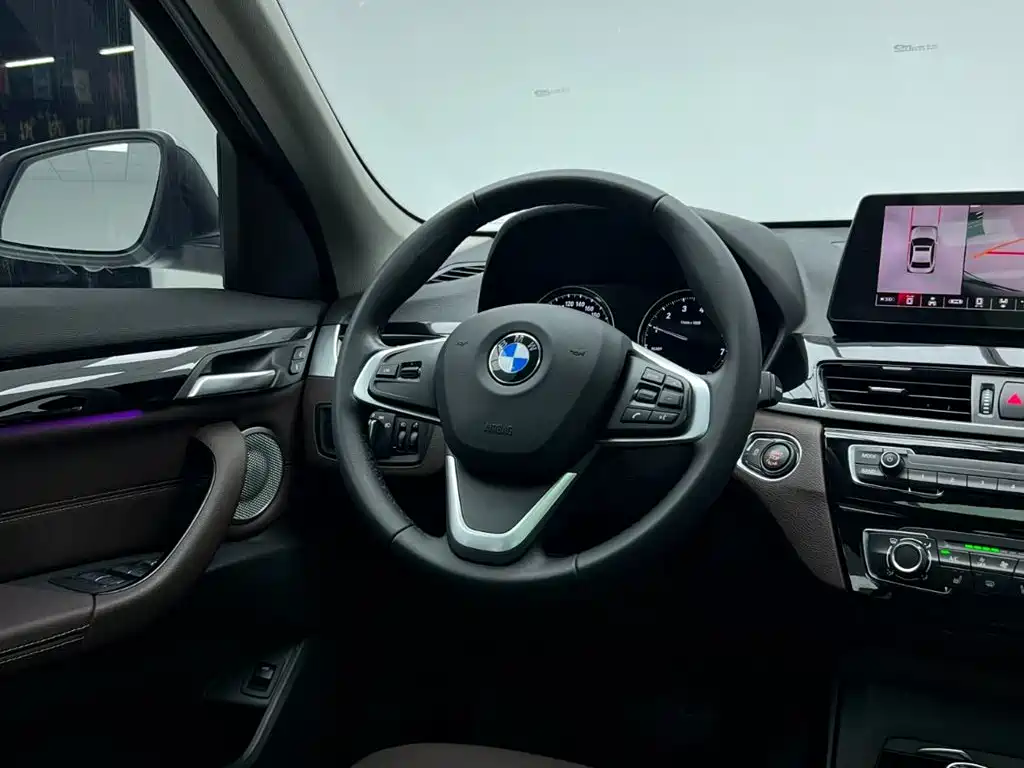 BMW X1 2022 sDrive20Li Fashion фото 17