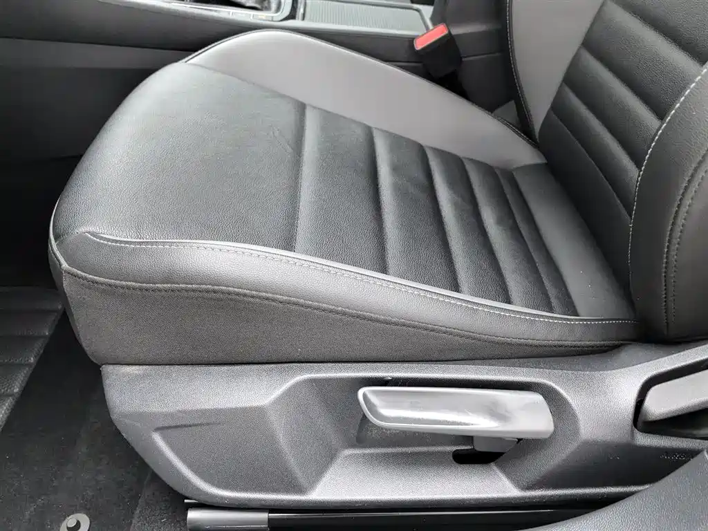 Volkswagen Sagitar 2021 280TSI DSG Surpassing Edition фото 20