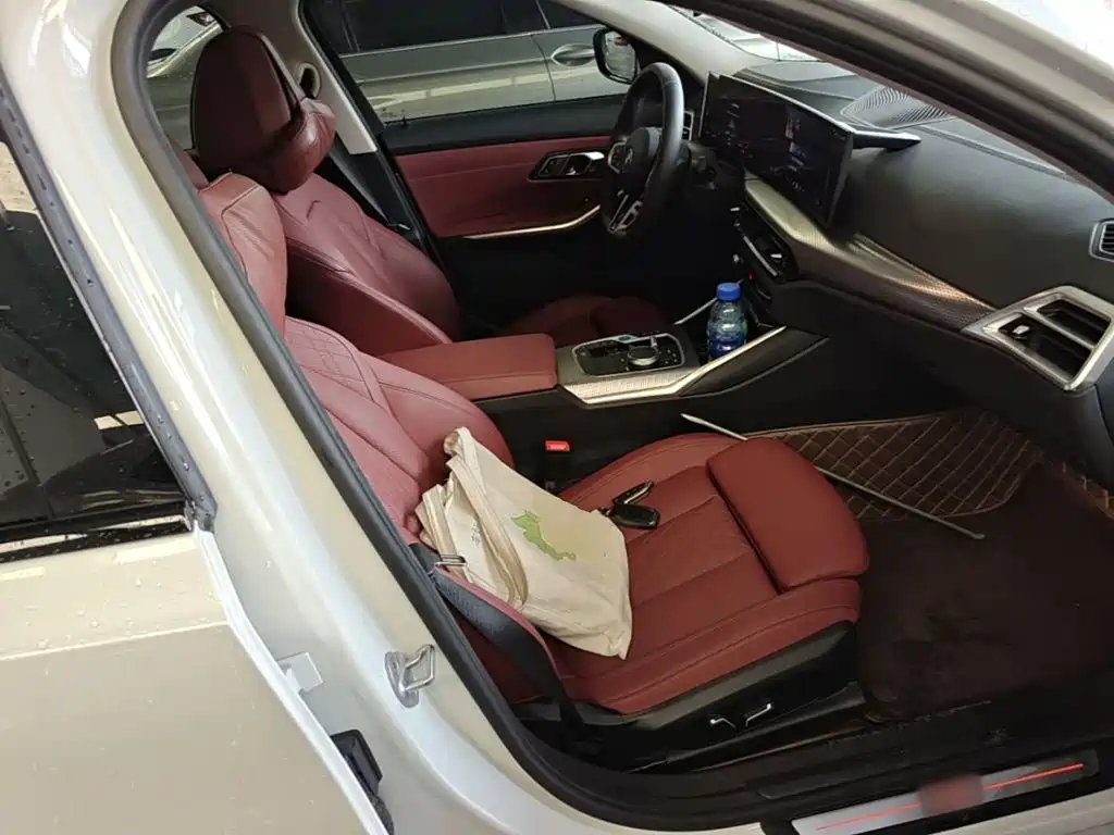 Фото 25 - BMW i3