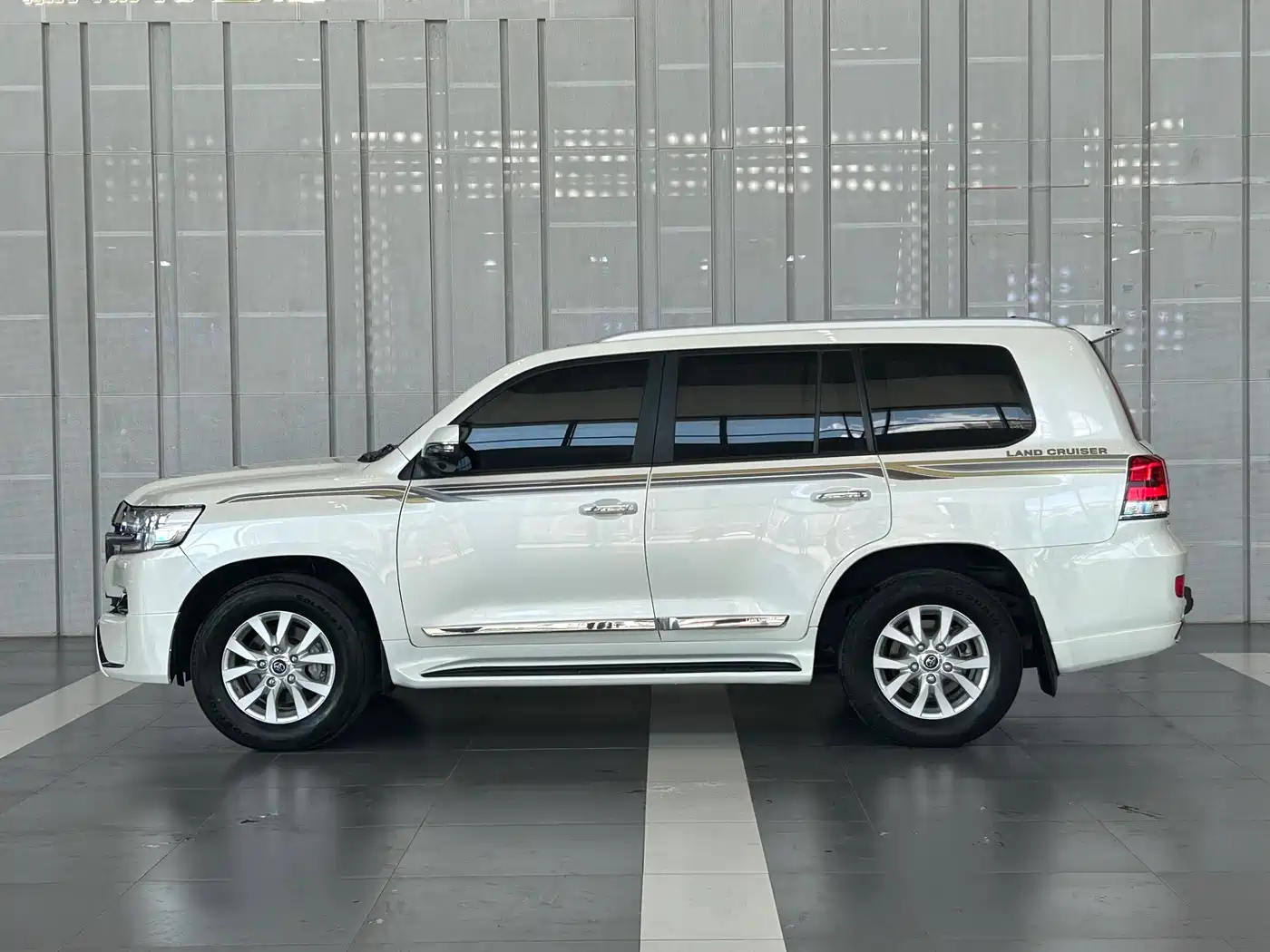 Toyota Land Cruiser (Import) фото 4