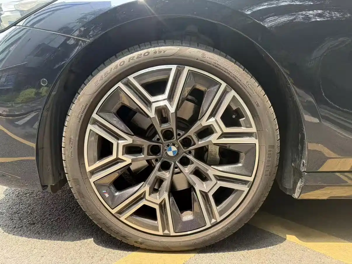 BMW 5 Series 2024 530Li Premium M Sport Package фото 4