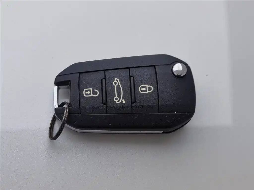 Peugeot 408 2014 1.8L Automatic Luxury Edition фото 19