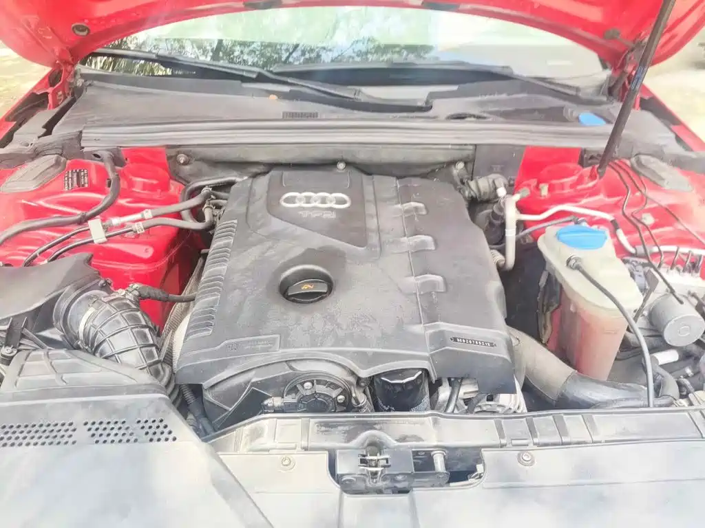 Audi A4L 2010 2010 2.0 TFSI Standard