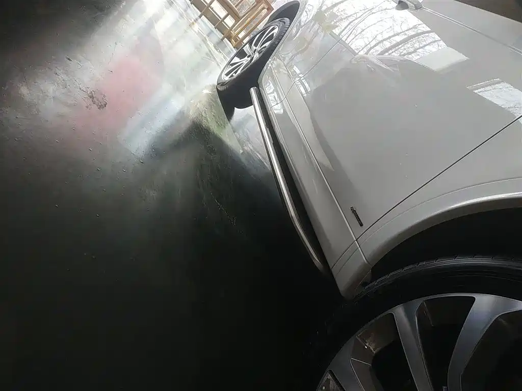 LAND ROVER DISCOVER SPORTS