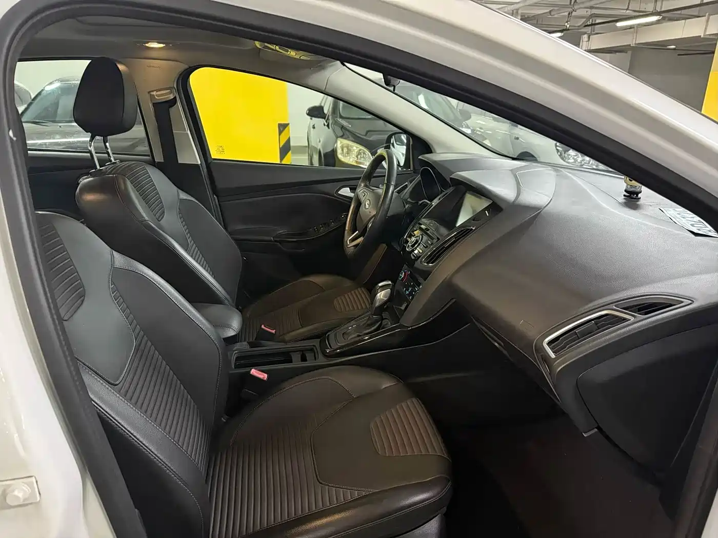 Фото 7 - Ford Focus