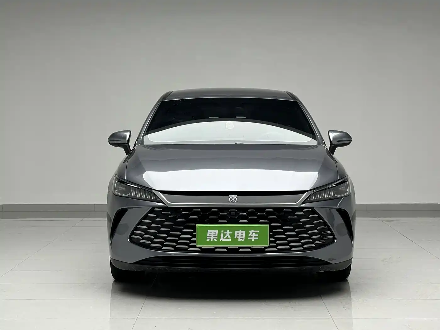 BYD Qin PLUS 2025 DM-i Smart Drive 55KM Leader фото 2