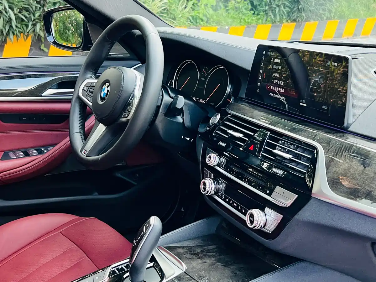 BMW 5 Series 2018 Facelift 530Li Exclusive M Sport Package фото 14