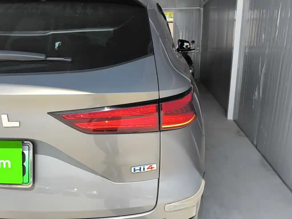 Haval Xiaolong MAX 2023 2023 1.5L Hi4 105 4WD Pilot Edition