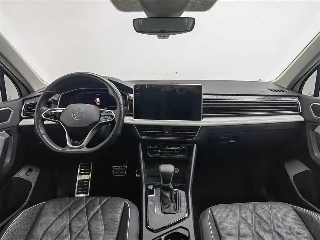 Volkswagen Tiguan L 2023 Facelift 330TSI Auto FWD R-Line Premium фото 5