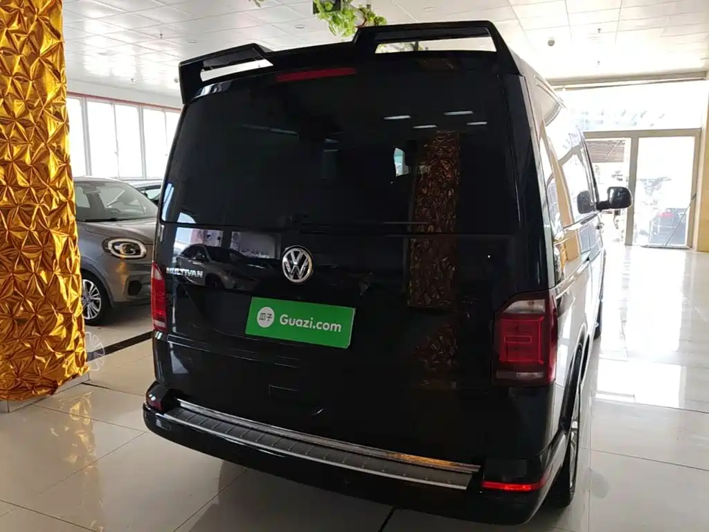Volkswagen Multivan 2019 2019 2.0TSI 2WD Luxury 7-seater