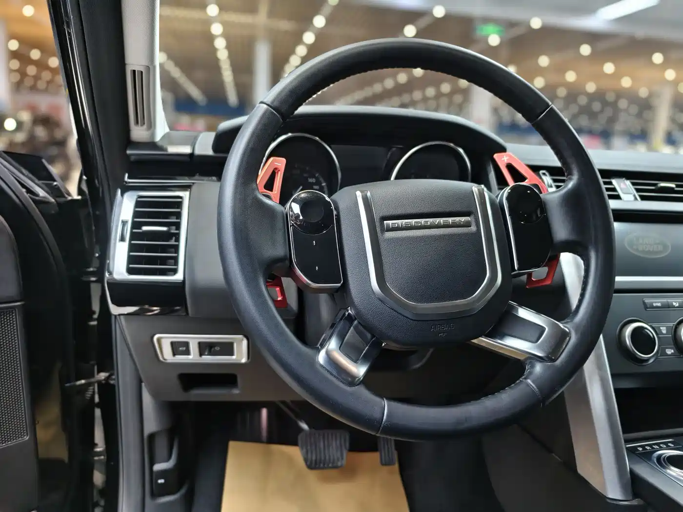 Land Rover Discovery 2019 3.0 SC V6 SE фото 8
