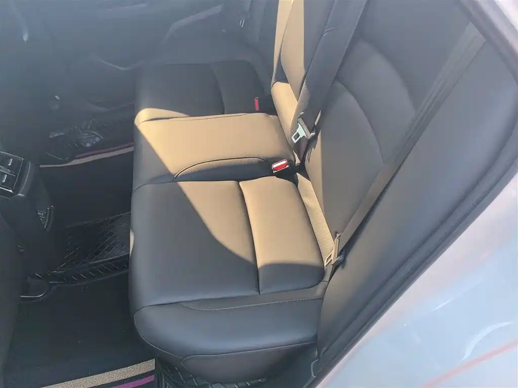 Honda ENVIX 2023 2022 180TURBO CVT Comfort Edition