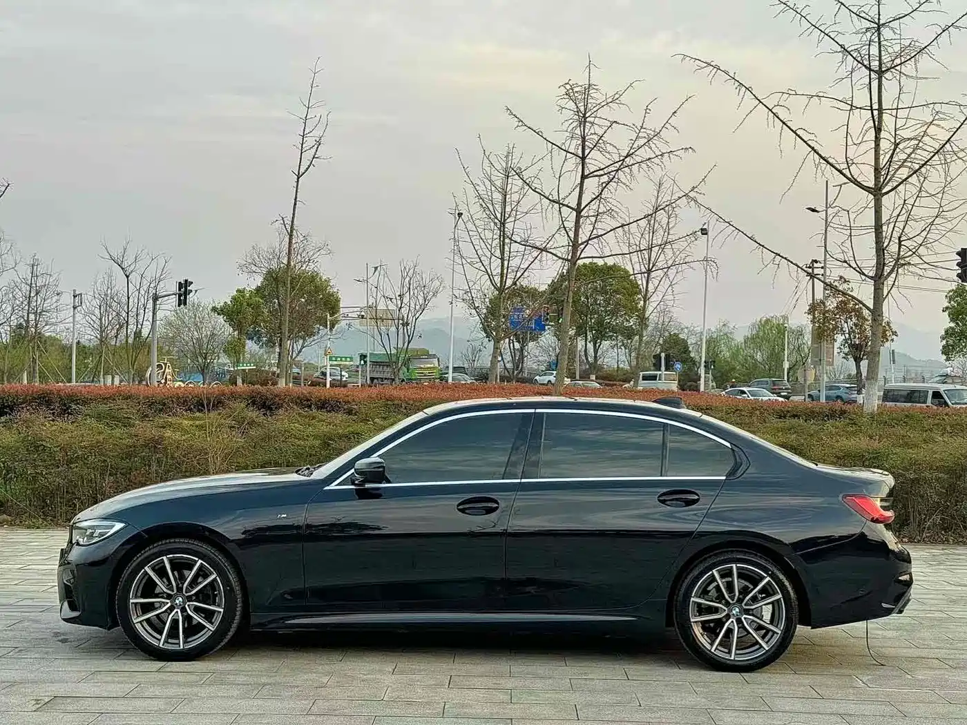BMW 3 Series 2020 325Li M Sport Package фото 3