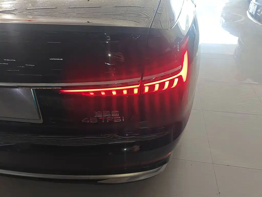Audi A6L 2024 45 TFSI Premium Dynamic фото 24