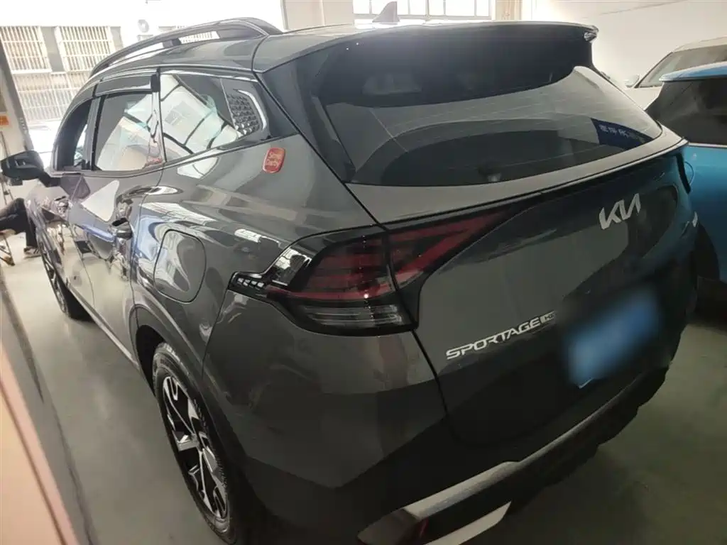 Kia Sportage 2023 2.0L HEV 2WD Premium Edition фото 5