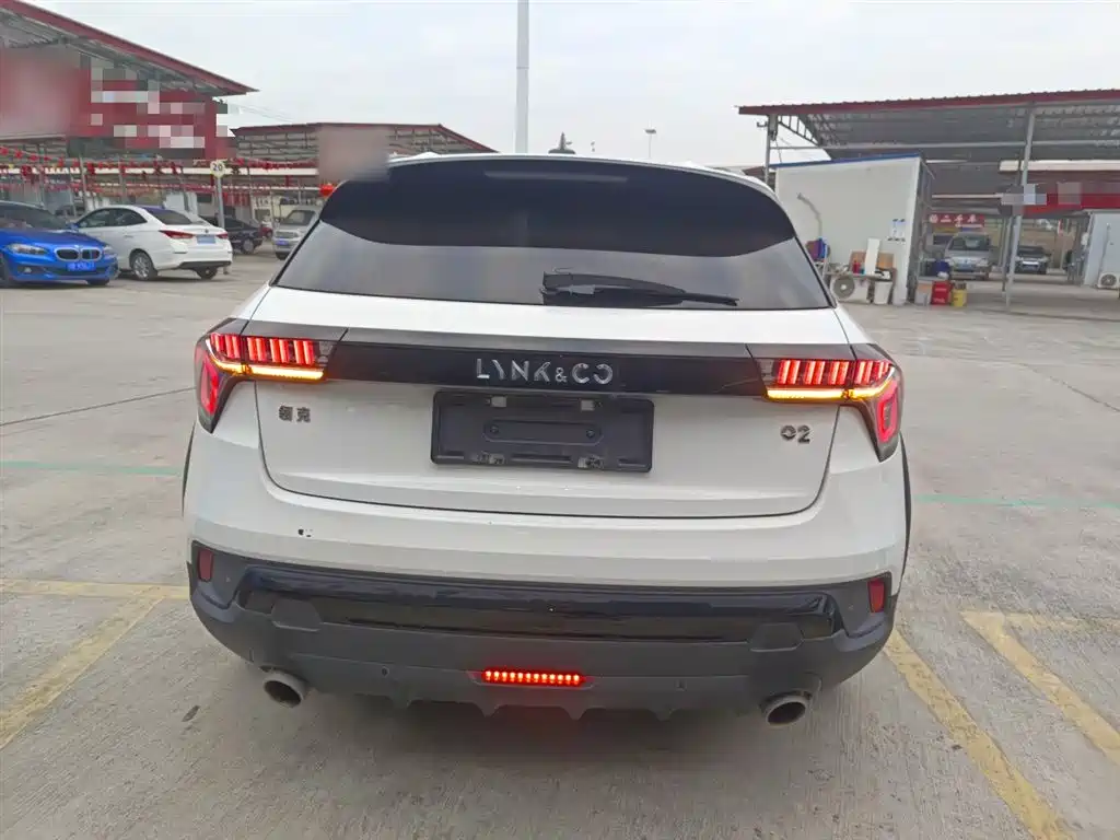 Lynk & Co 02 2021 1.5TD DCT 2WD Power Champion Edition фото 4