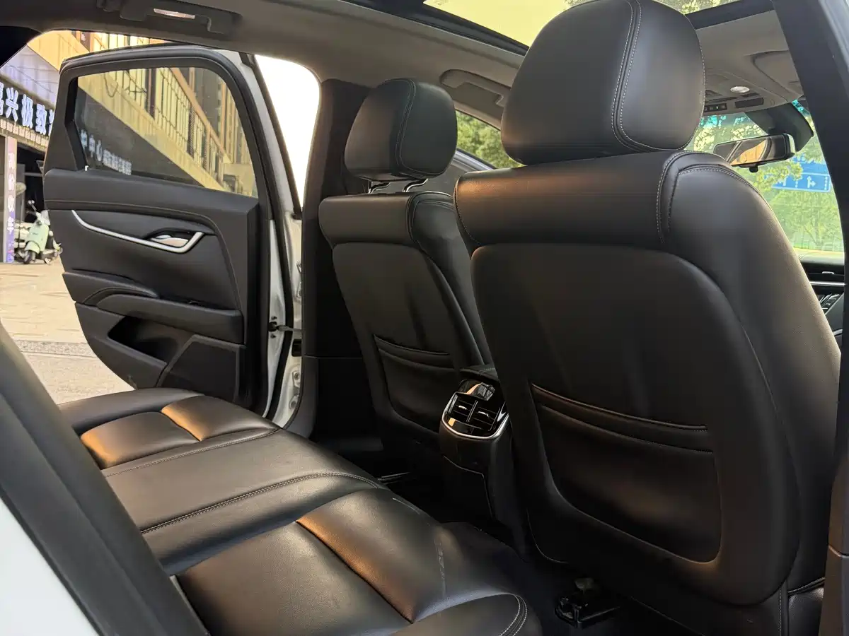 Cadillac XTS 2018 28T Technology фото 11