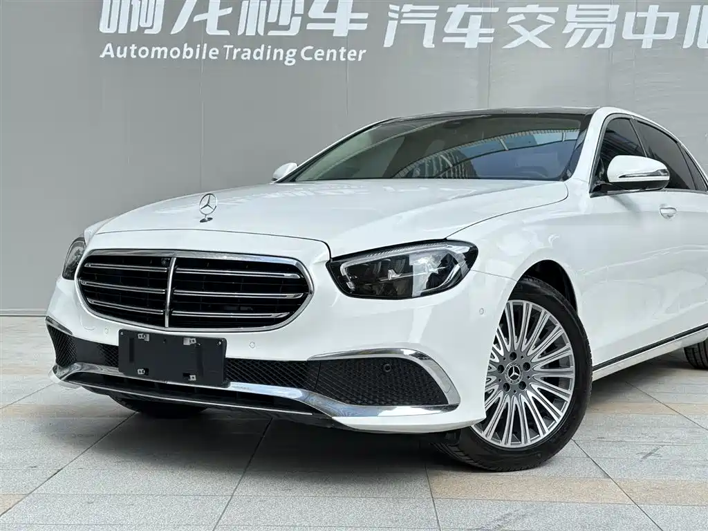 Mercedes-Benz E-Class 2023 E 300 L Fashion фото 18