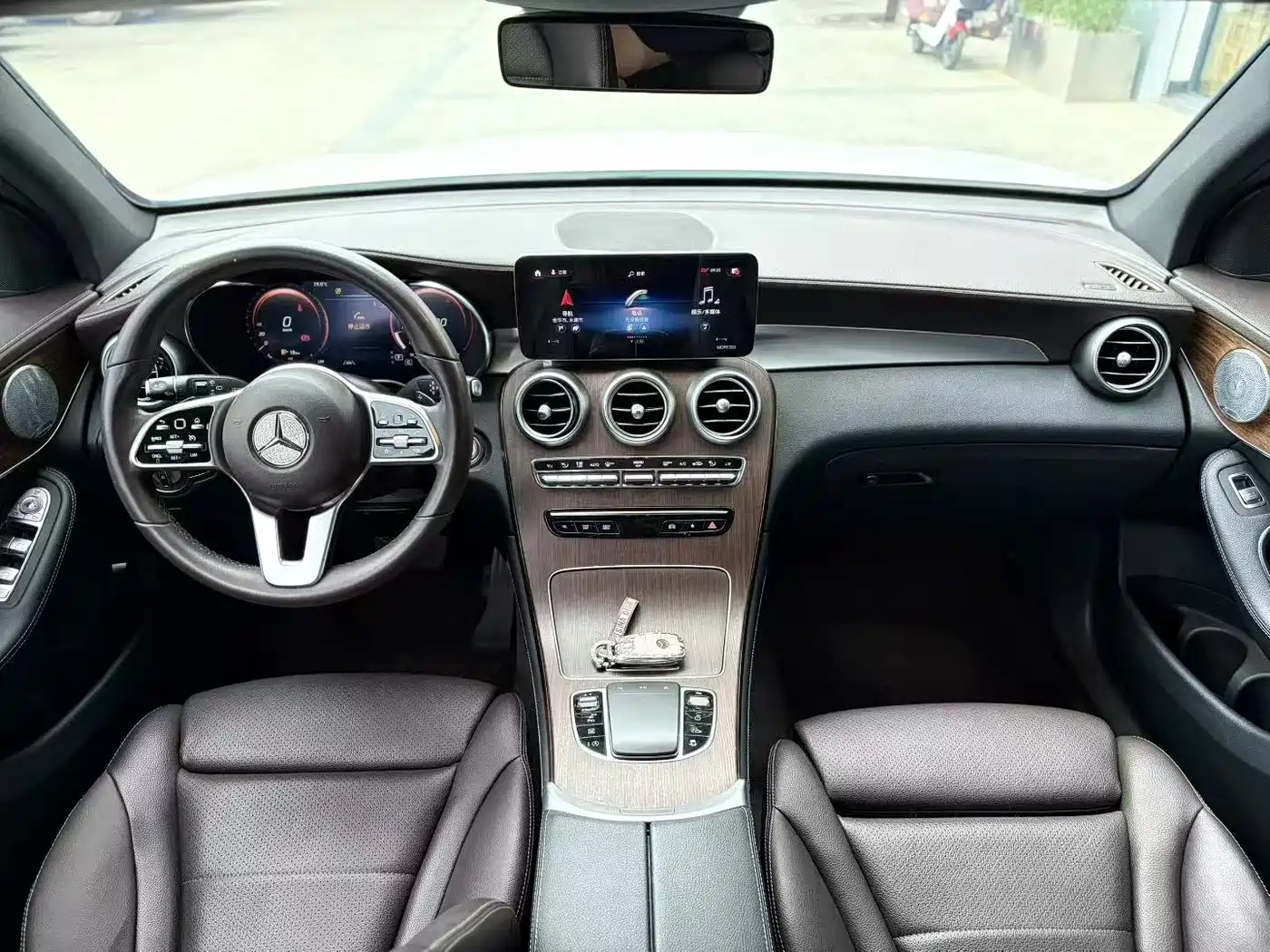 Mercedes-Benz GLC 2020 Facelift GLC 300 L 4MATIC Dynamic фото 9