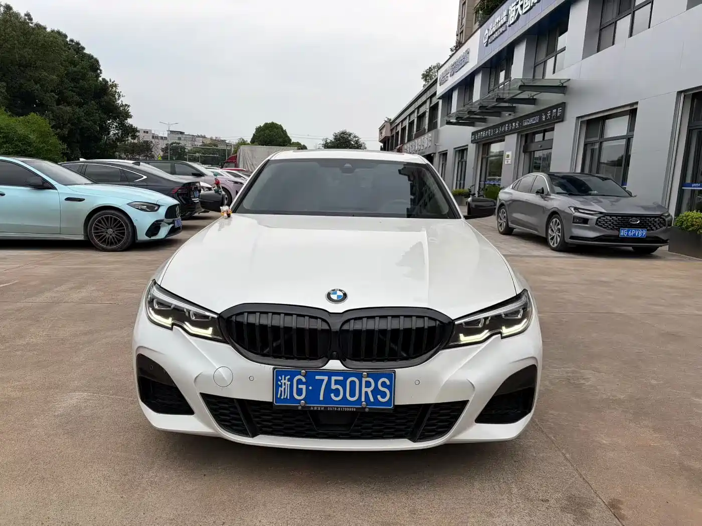 BMW 3 Series 2021 330Li xDrive M Sport Night Edition фото 2