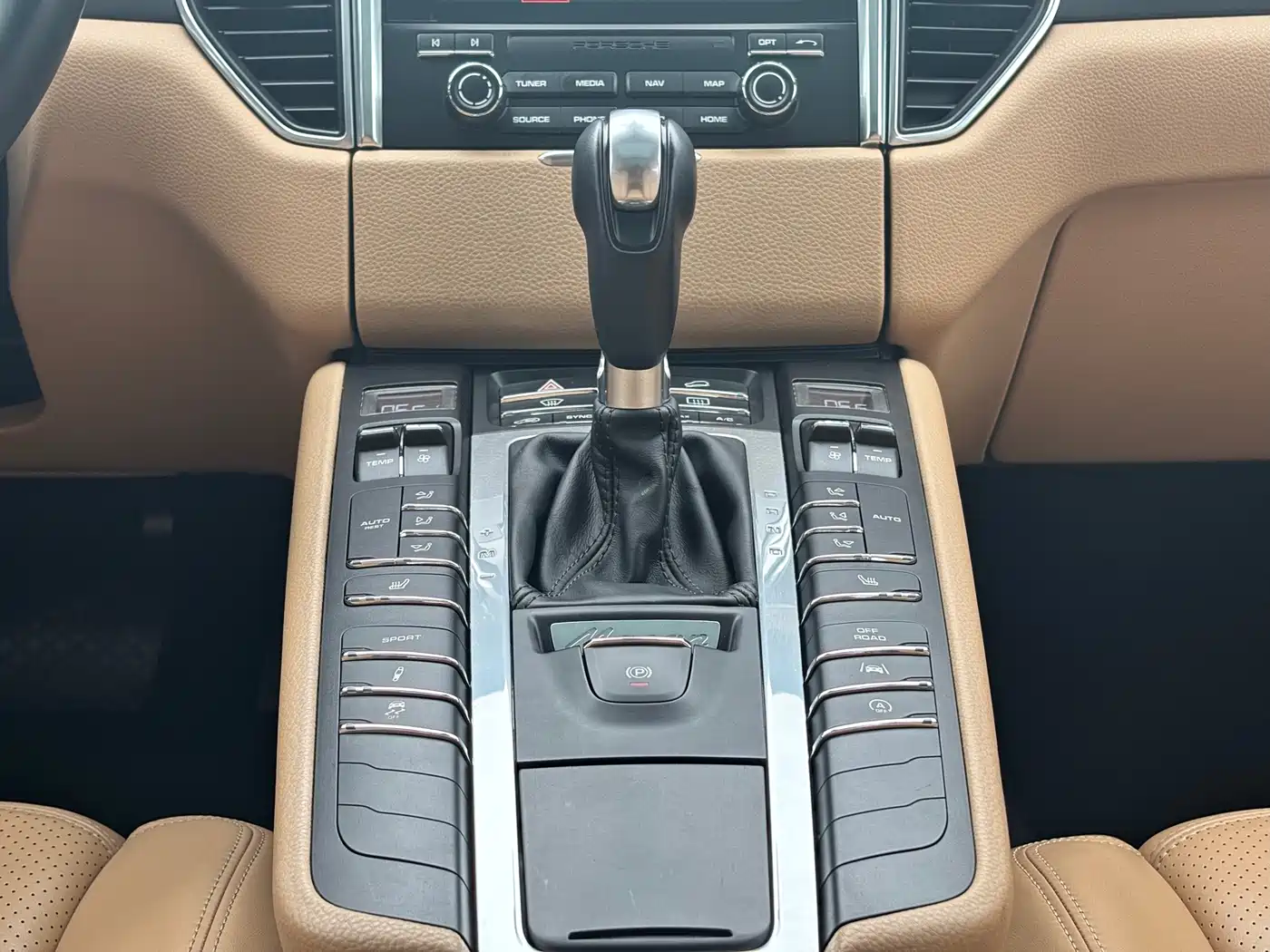 Porsche Macan 2017 Macan 2.0T фото 22