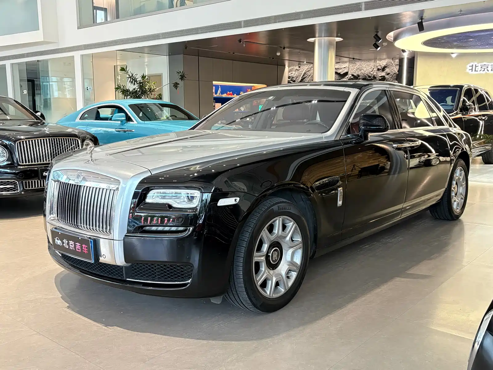 Фото 1 - Rolls-Royce Ghost