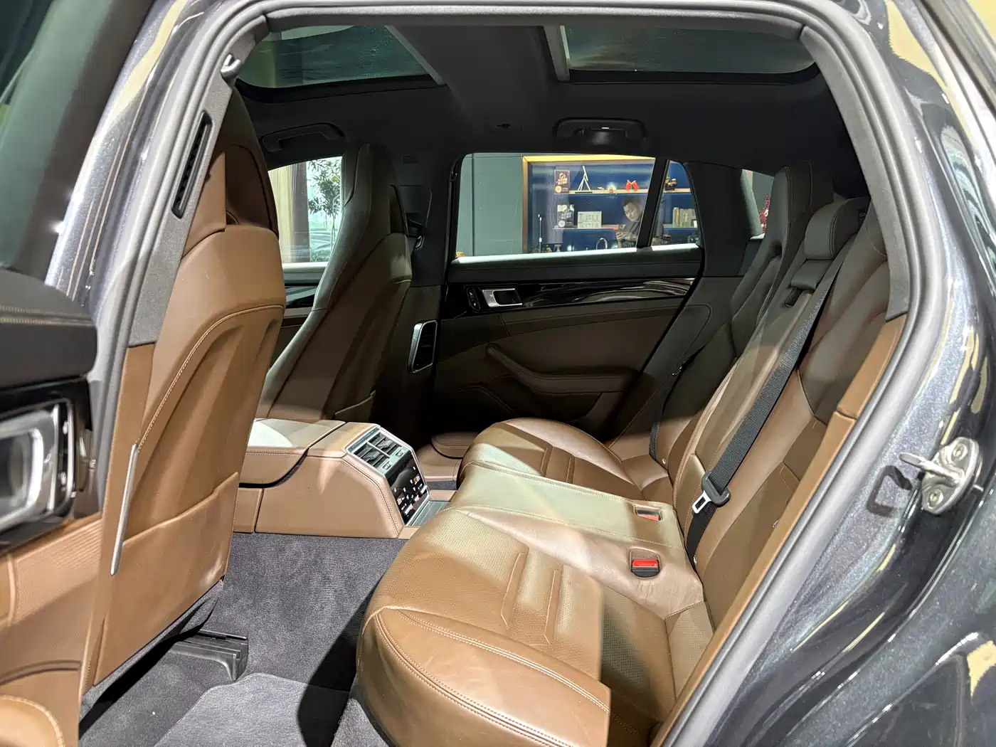 Porsche Panamera 2017 Panamera 4 Sport Turismo 3.0T фото 10