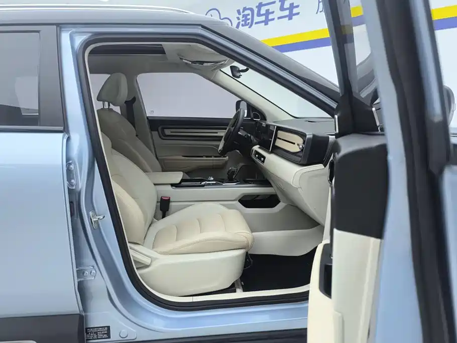 Geely ICON 2023 2023 Model 1.5TD Chocolate Deluxe Edition