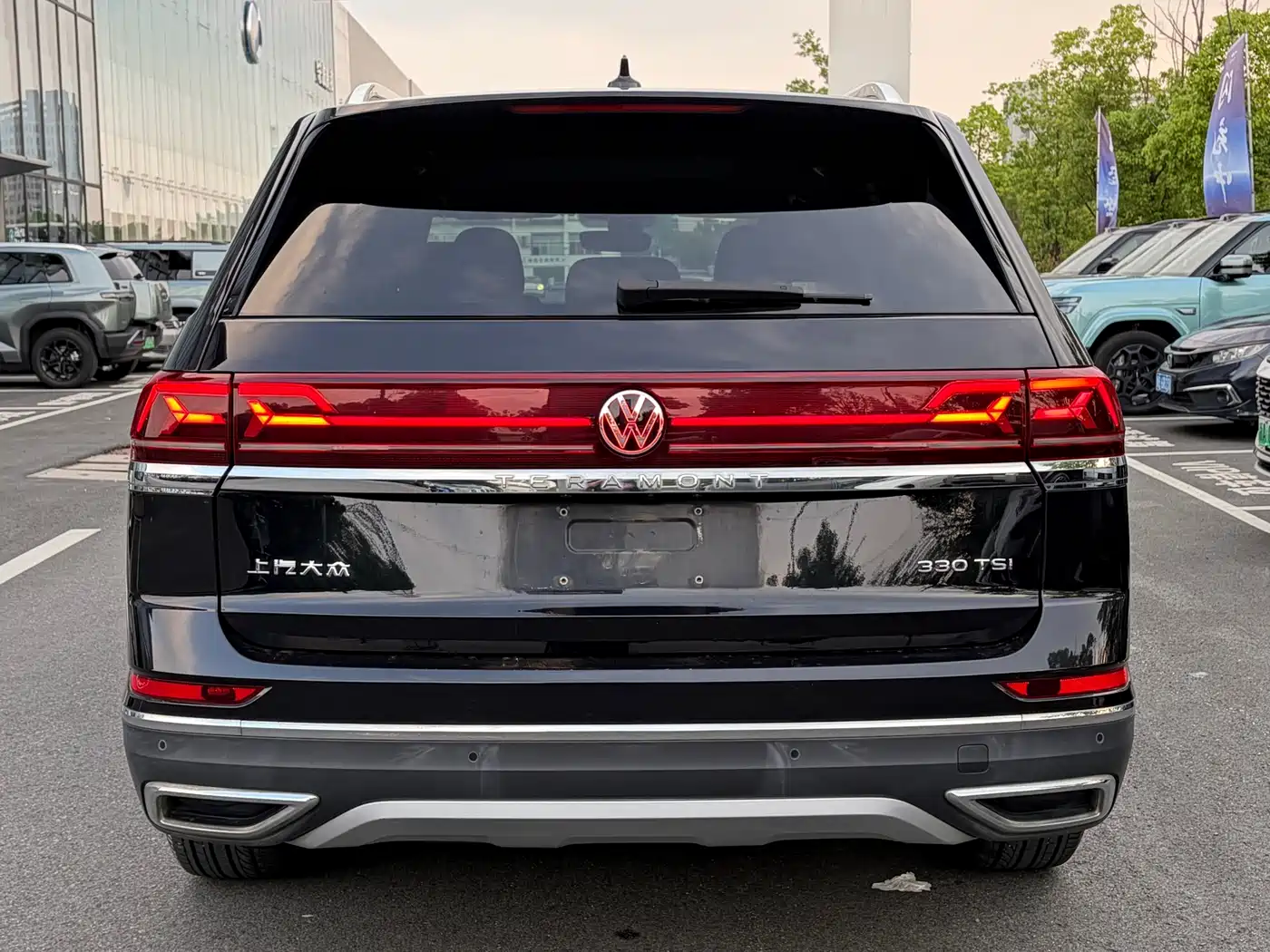 Volkswagen Teramont 2022 330TSI 2WD Premium Luxury фото 16