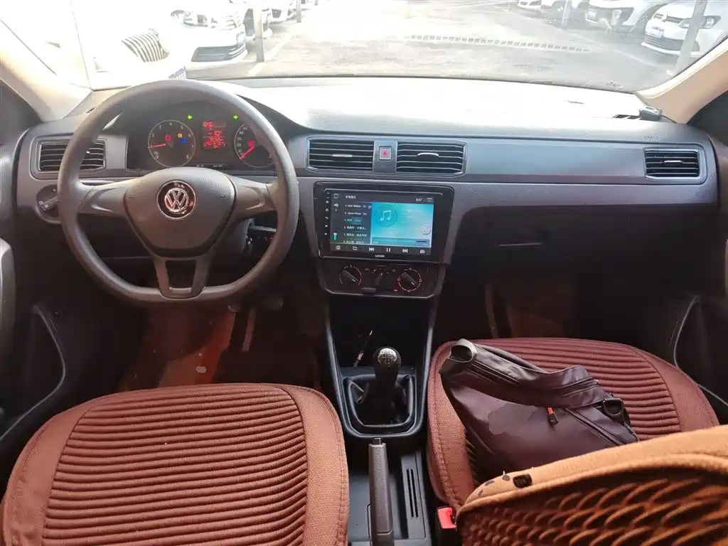 Volkswagen Santana 2016 1.6L Manual Trend Edition фото 10