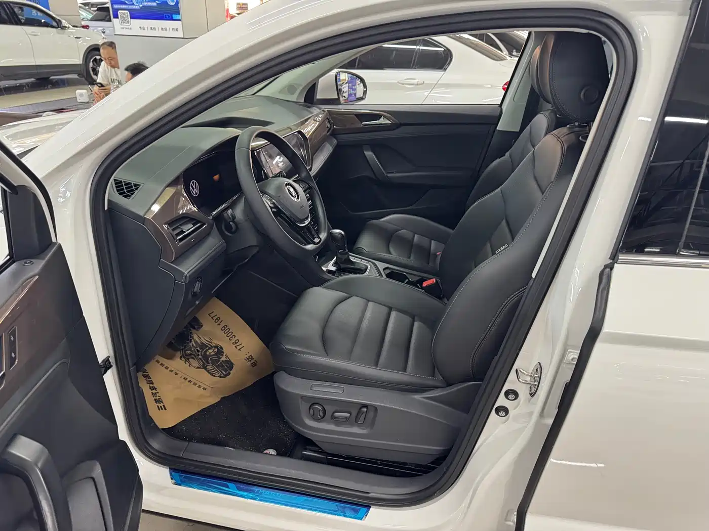 Volkswagen Tharu 2022 280TSI FWD Luxury Edition фото 5