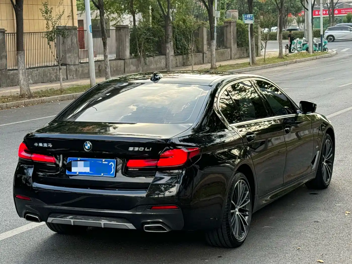 BMW 5 SERIES