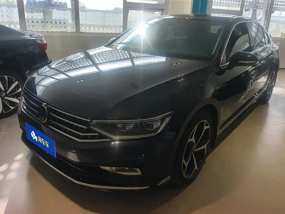 Volkswagen Magotan 2024 2 Million Units Public Sharing Edition 330TSI DSG Luxury