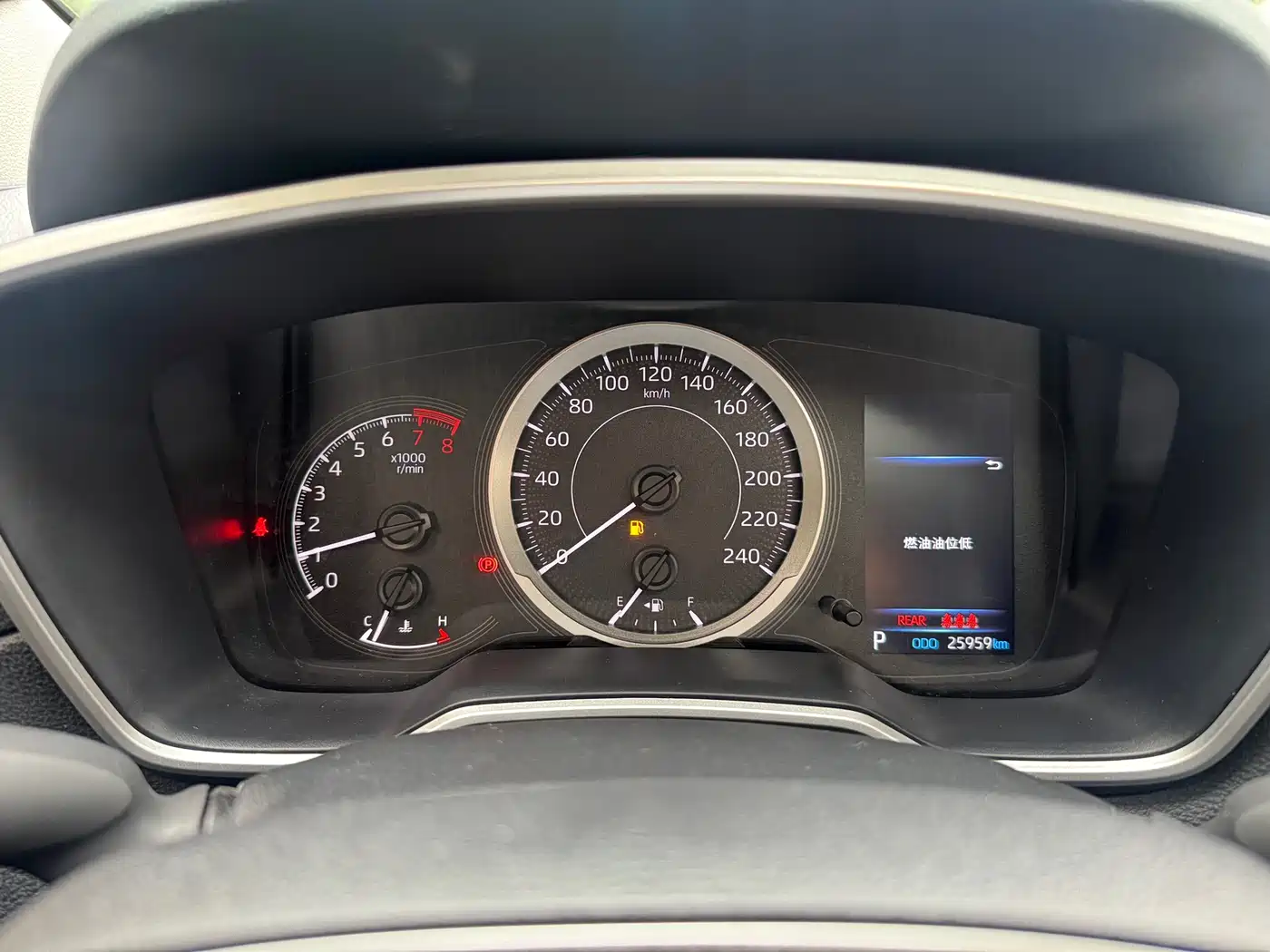Toyota Frontlander 2023 2.0L CVT Luxury Edition фото 22