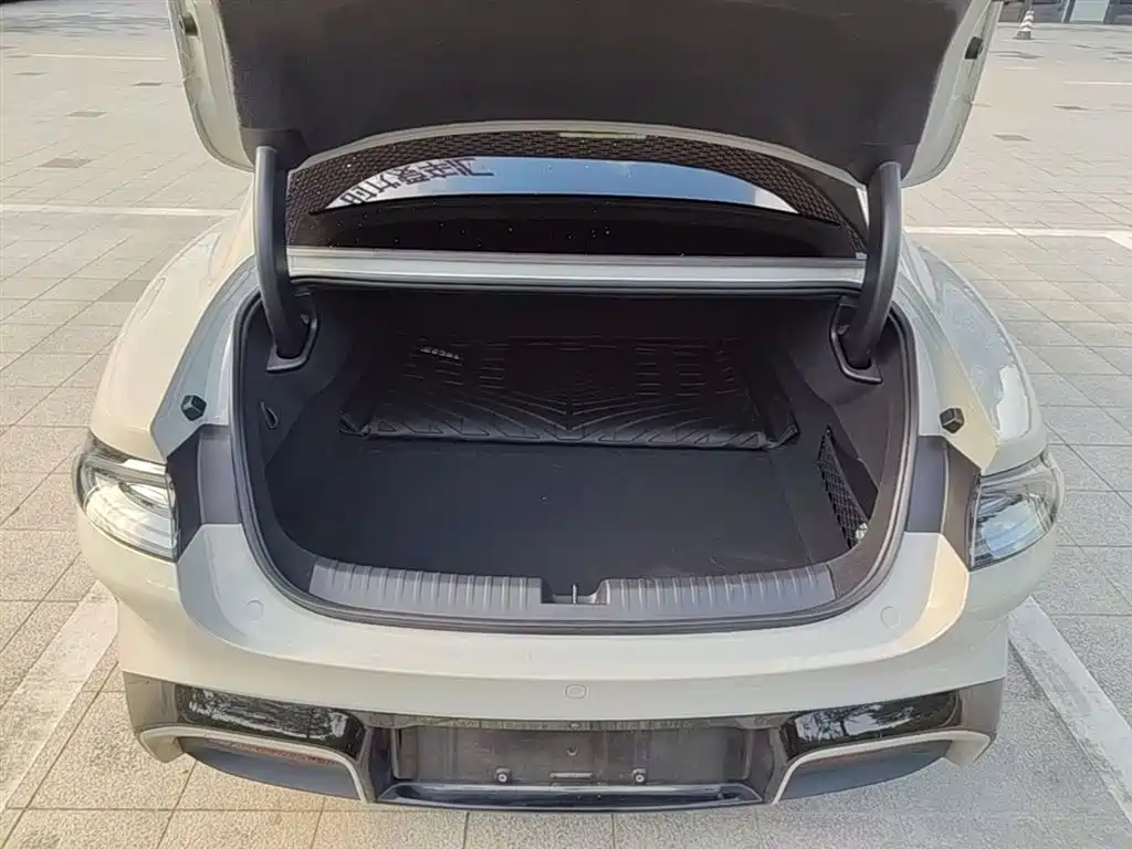 Xiaomi Auto Xiaomi SU7 2024 RWD Ultra Long Range Advanced Smart Driving Pro Edition фото 19