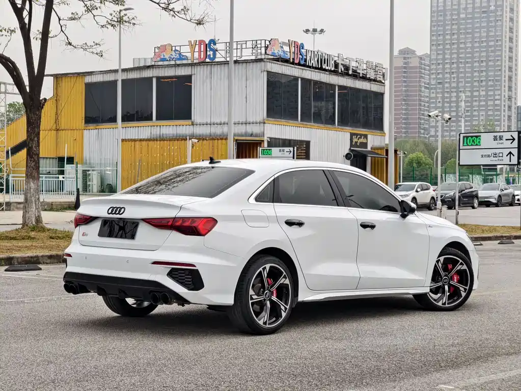  A3
