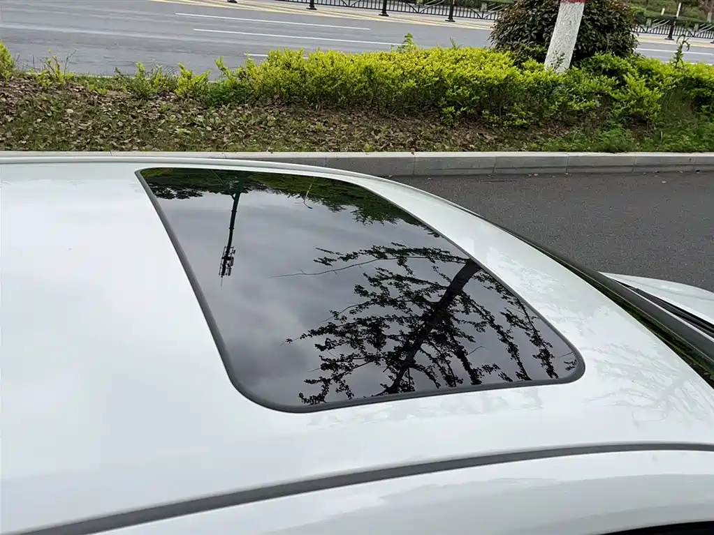 Toyota Levin 2023 Smart Hybrid 1.8L Luxury фото 19