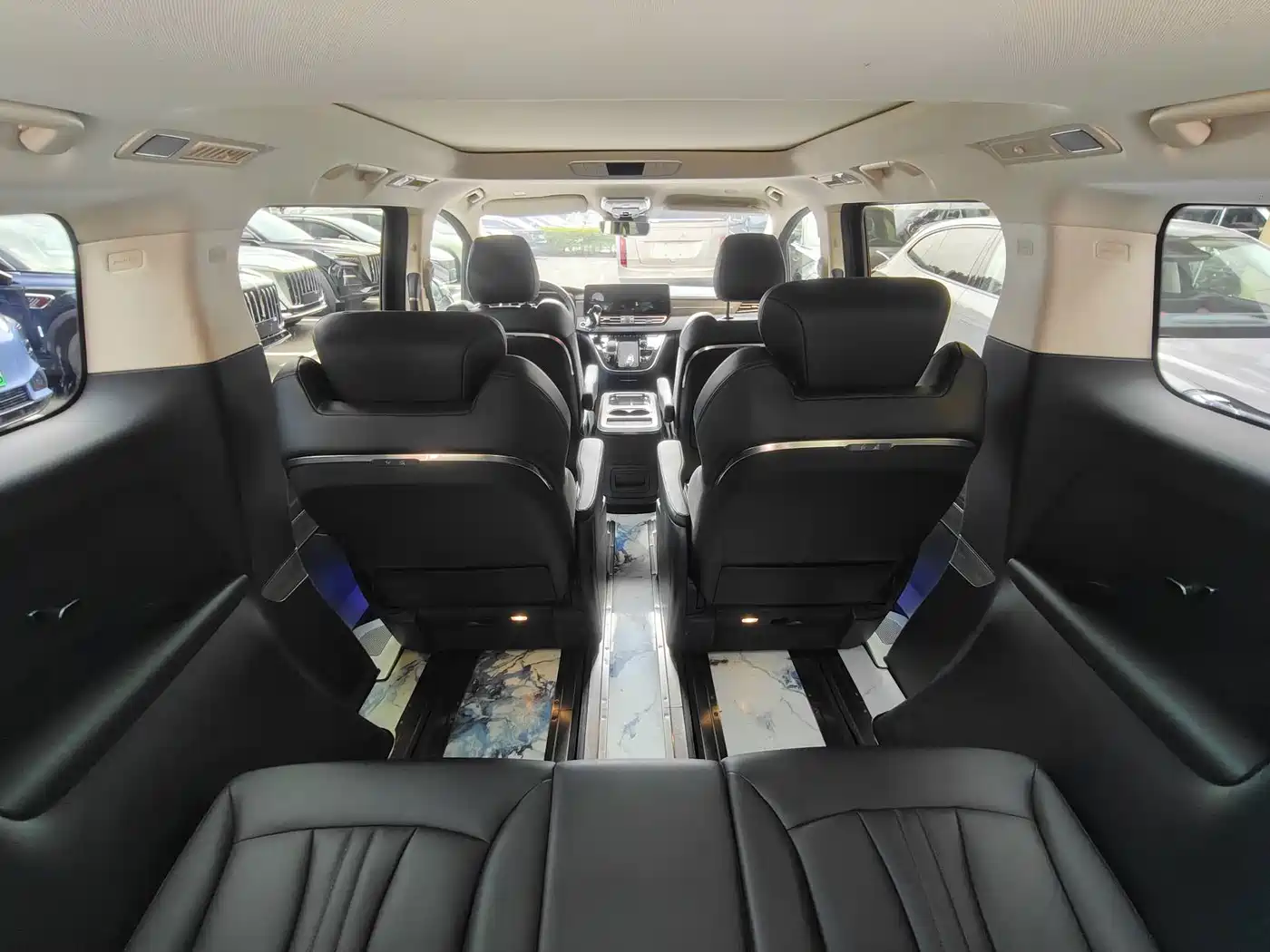 Hongqi HQ9 PHEV 2025 2024 Model 2.0T AWD Business Edition